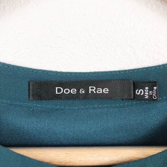 Doe & Rae Green Lace and Pleated Sleeveless Dress - Picture 7 of 8